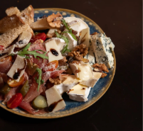 Assiette de fromage et charcuterie